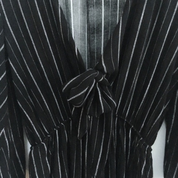 COPY-Deep-v, Tie-front romper -Sage-sz med. 🦋 - Picture 4 of 4